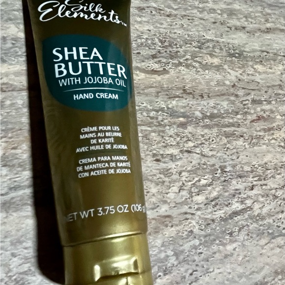 Bath & Body New Silk Elements Shea Butter Simple Pleasures Caramel